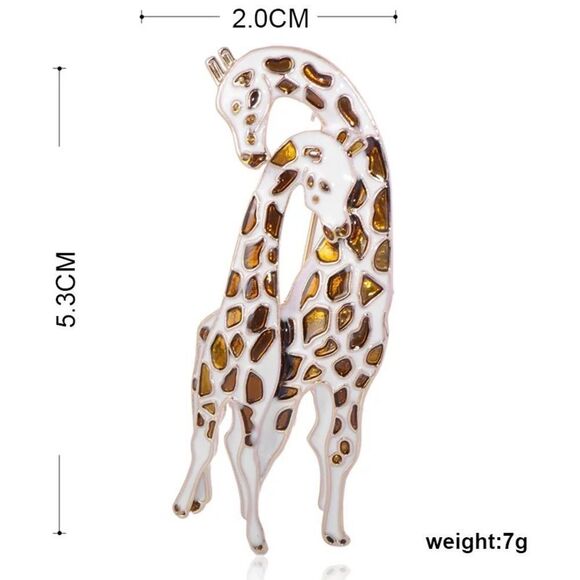 VQ Giraffe Family Brooch - Picture 5 of 5